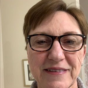 Meet your Posher, Debbie
